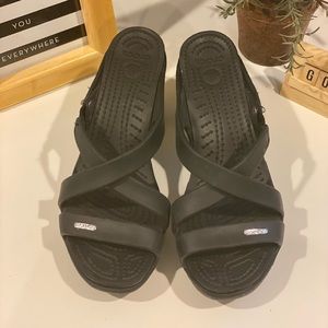 Crocs Wedges Size: 8